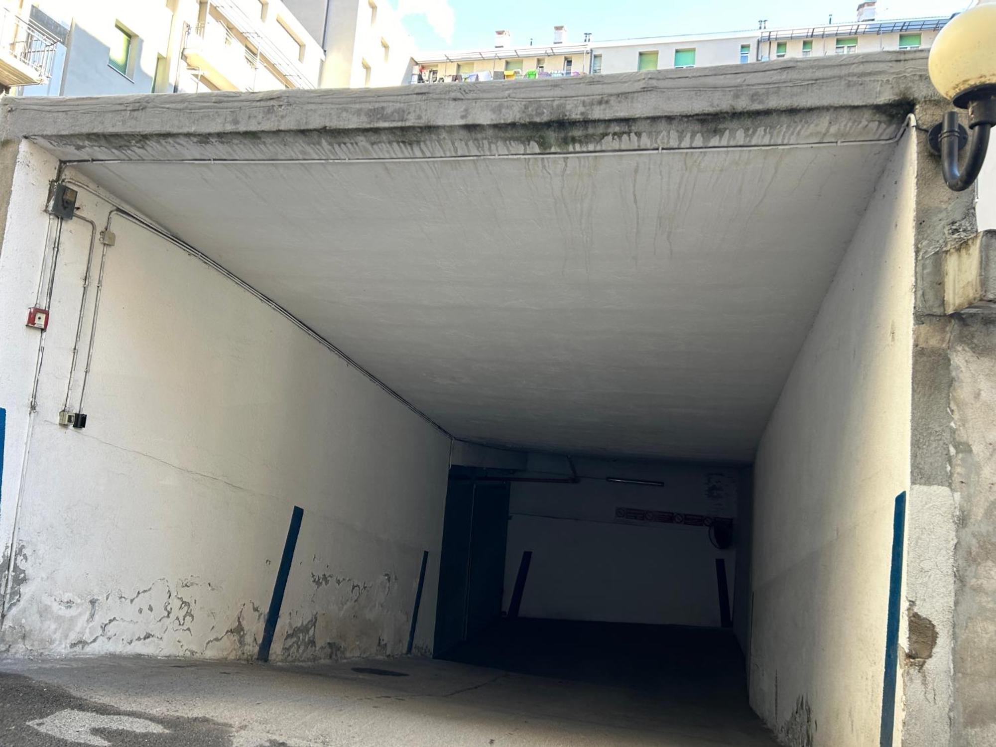 아오스타 Un Nido Nel Centro Storico Con Garage 아파트 외부 사진